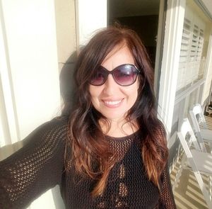 Meet your Posher, Claudia